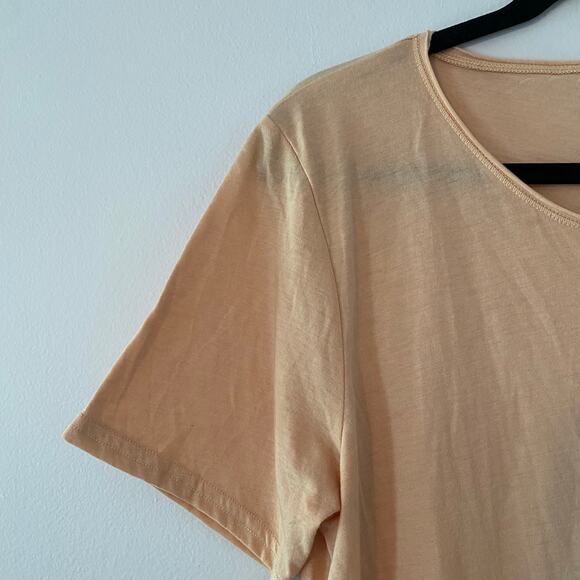 alo Yoga Women size Medium Light Pink Short Sleeve Crewneck Tee T-Shirt Workout - Picture 3 of 8